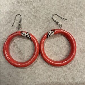 Vintage hand-painted wooden Pink Flamingo hoop Earrings. GUC! Super Fun!